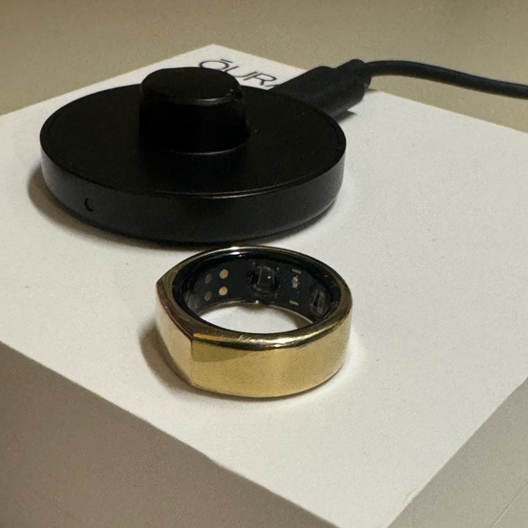 Oura Ring Gen 3 Heritage Gold with box and charger! 🔌 - Picture 4 of 13